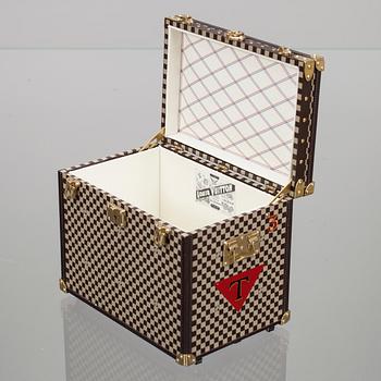 ASK, "Mini Malle Chapeaux", Louis Vuitton.