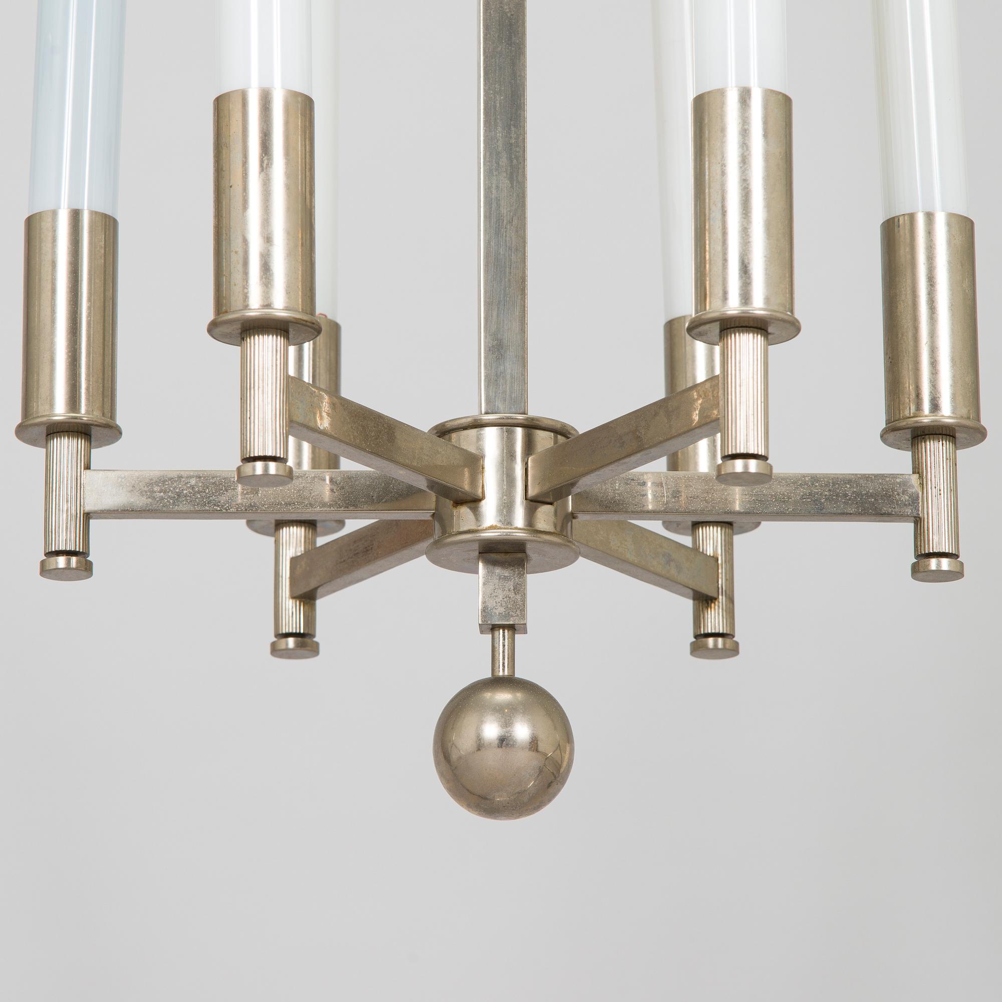 Paavo Tynell, A 1930s made to order chandelier for Taito.