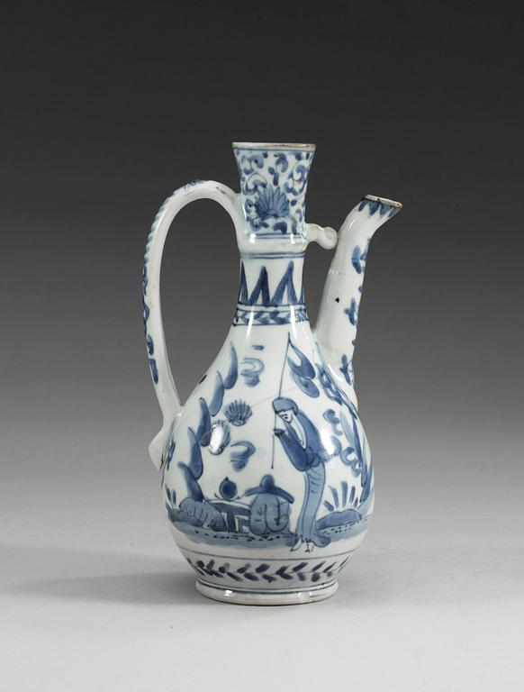 A blue and white Transitional wine ewer, 17th Century.