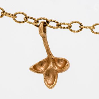 Charlotte Lynggaard, an 18 carat gold pendant weight 8,9 cm.