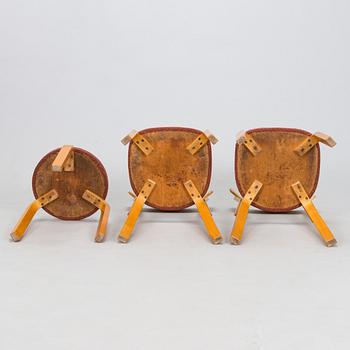 Alvar Aalto, tuolipari malli 69 ja jakkara malli 60, O.Y. Huonekalu- ja Rakennustyötehdas A.B. 1900-luvun puoliväli.