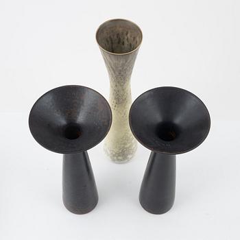 Carl-Harry Stålhane, vaser, 5 st, samt Gunnar Nylund, skål, stengods, Rörstrand.