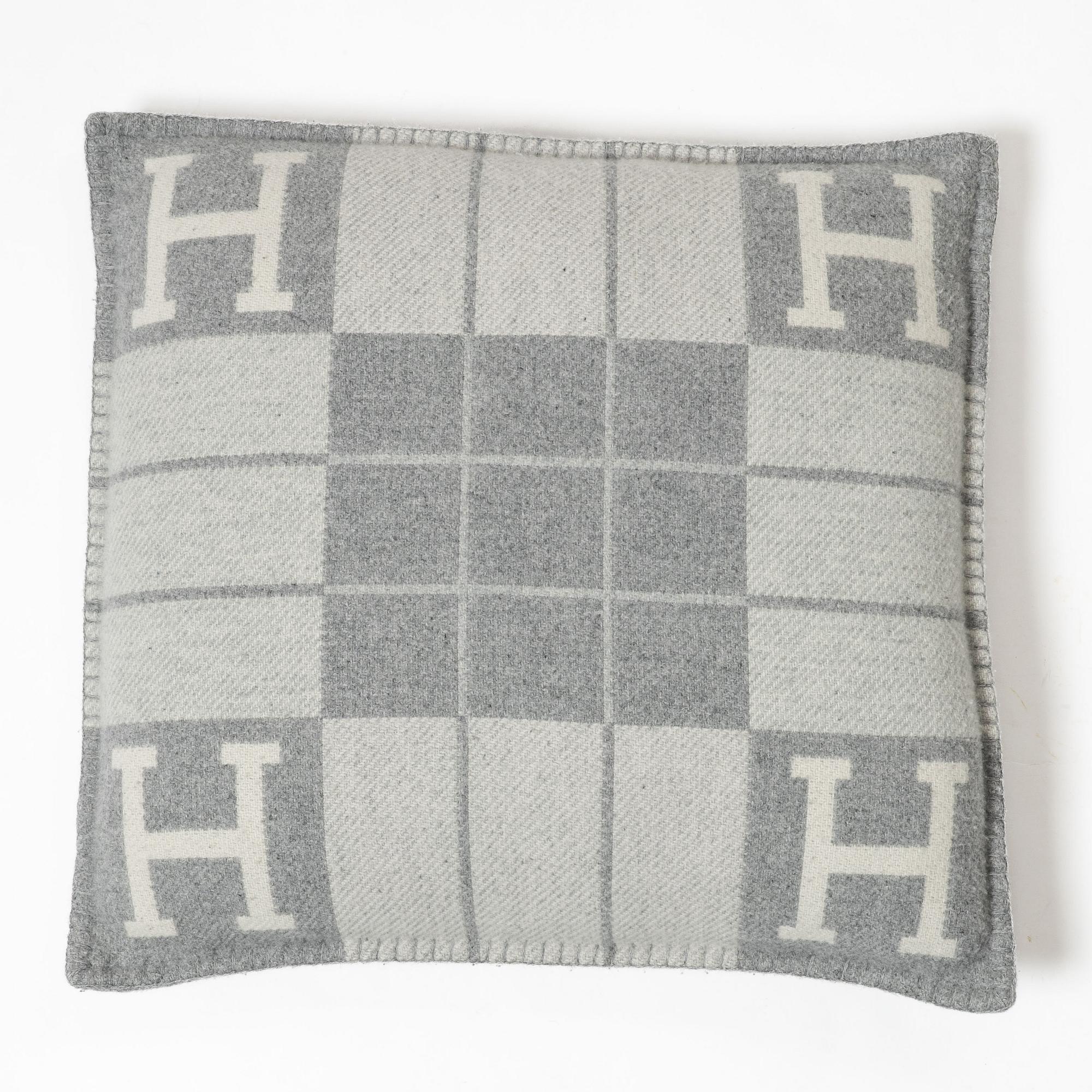 Hermès, cushion, "Coussin Avalon". receipt and dustbag.