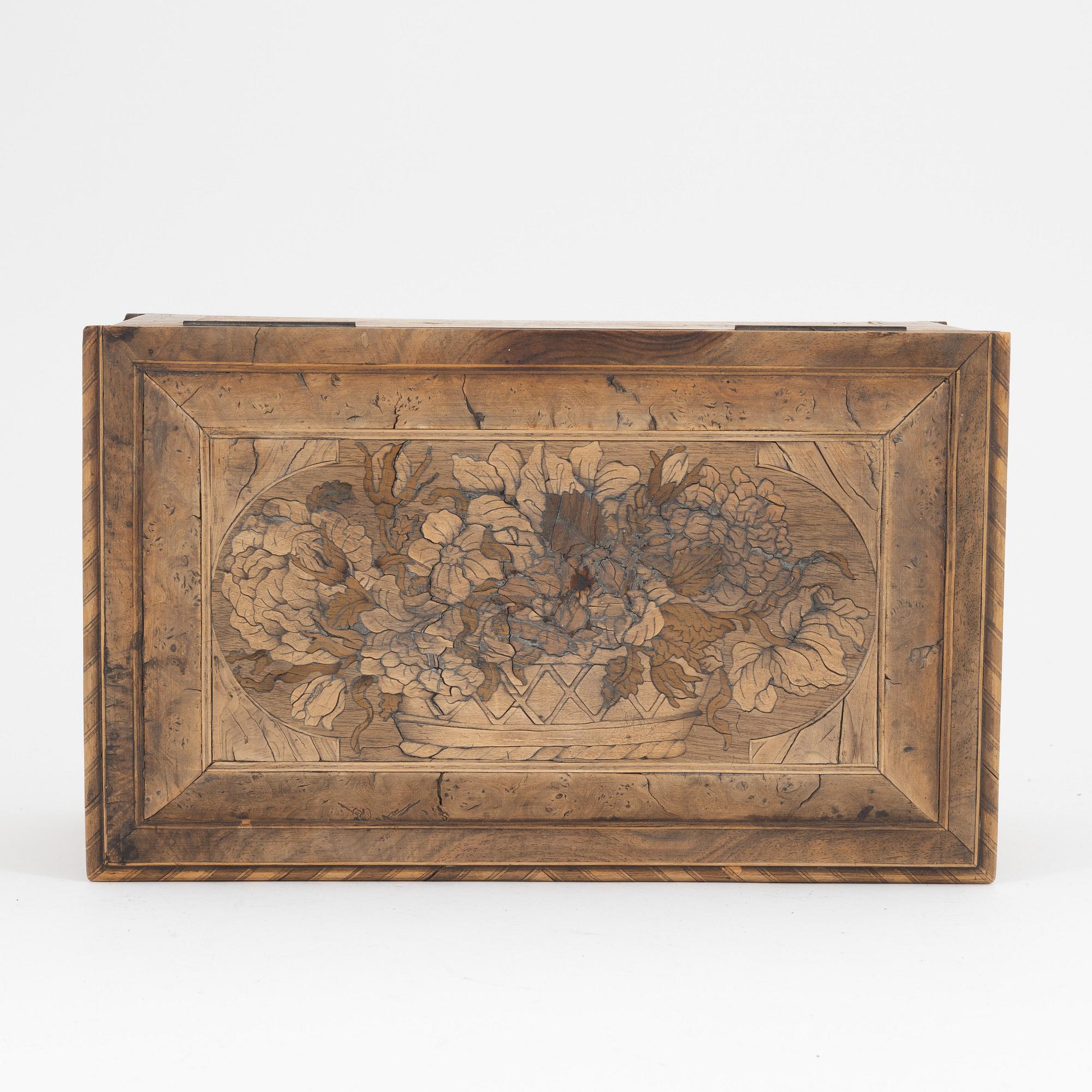 A wooden baroque and baroque style box, 17th-19th century.