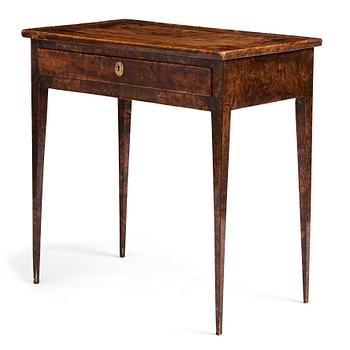 39. A Gustavian table around year 1800.