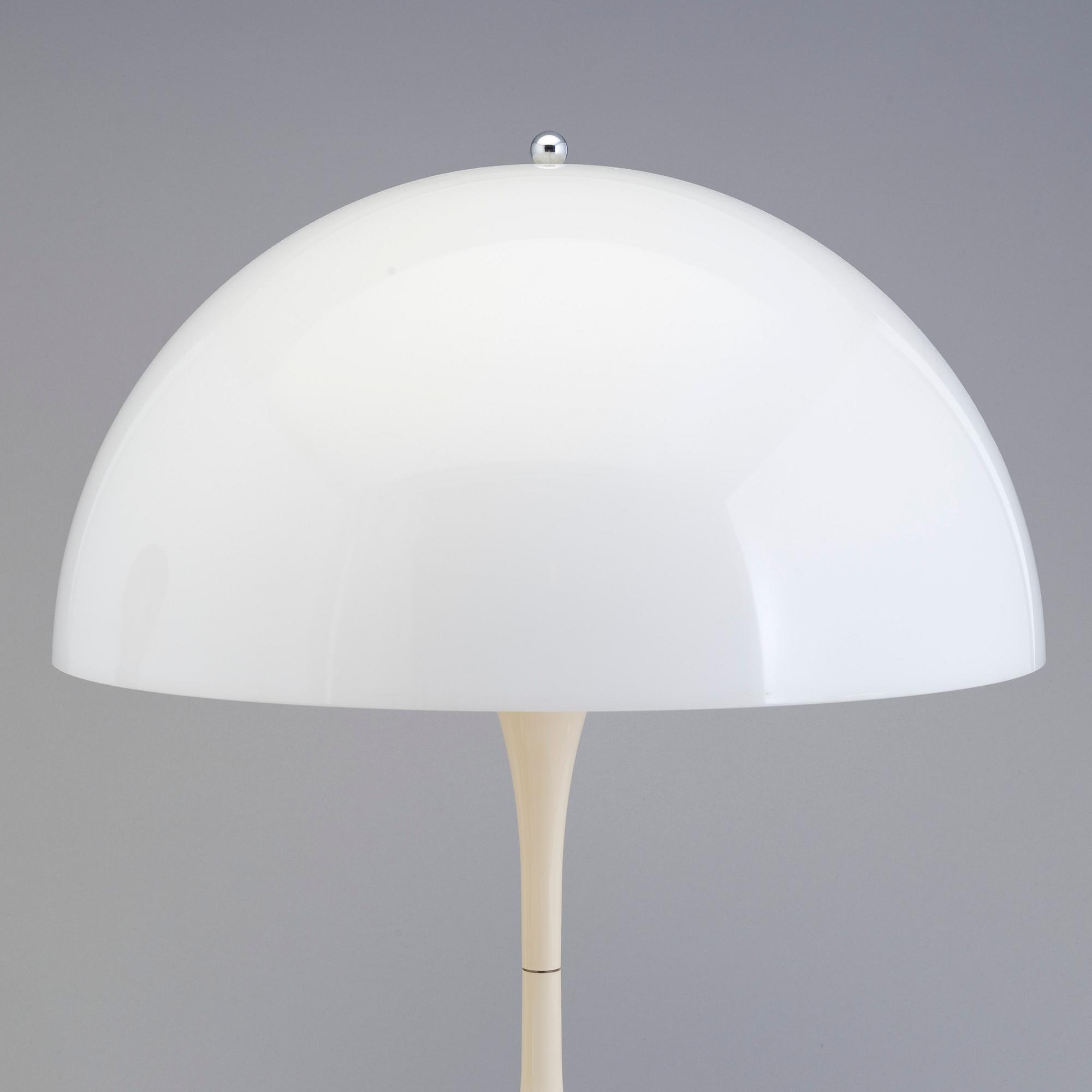 A "PANTELLA" TABLE LAMP DESIGNED BY VERNER PANTON, Louis Poulsen.