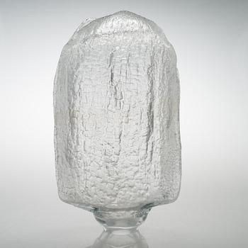 TIMO SARPANEVA, a 'Shadows' sculpture from Finlandia series, signed Timo Sarpaneva, Iittala 1964.