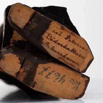 Axel Petersson Döderhultarn, "The Wedding" (5).