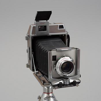 A Linhof Technika camera no 90417 with four lenses and one camera stand from Werst Germany, 1960s.
