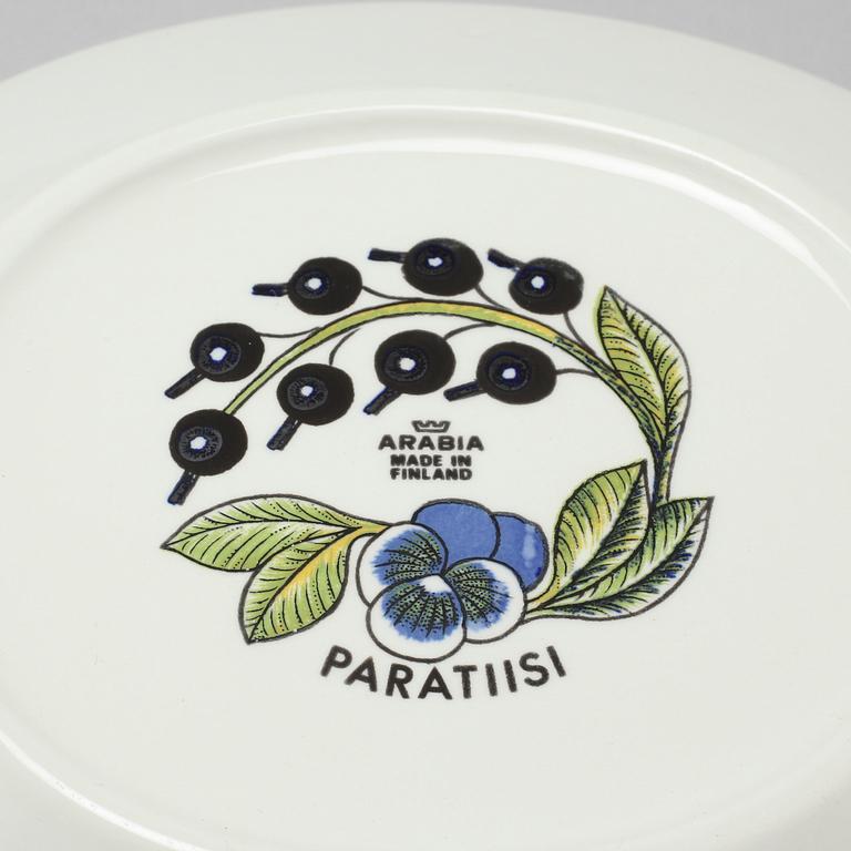 43 pieces of porcelain tableware by Birger Kaipiainen for Arabia, model "Paratiisi", second half of the 20th century.