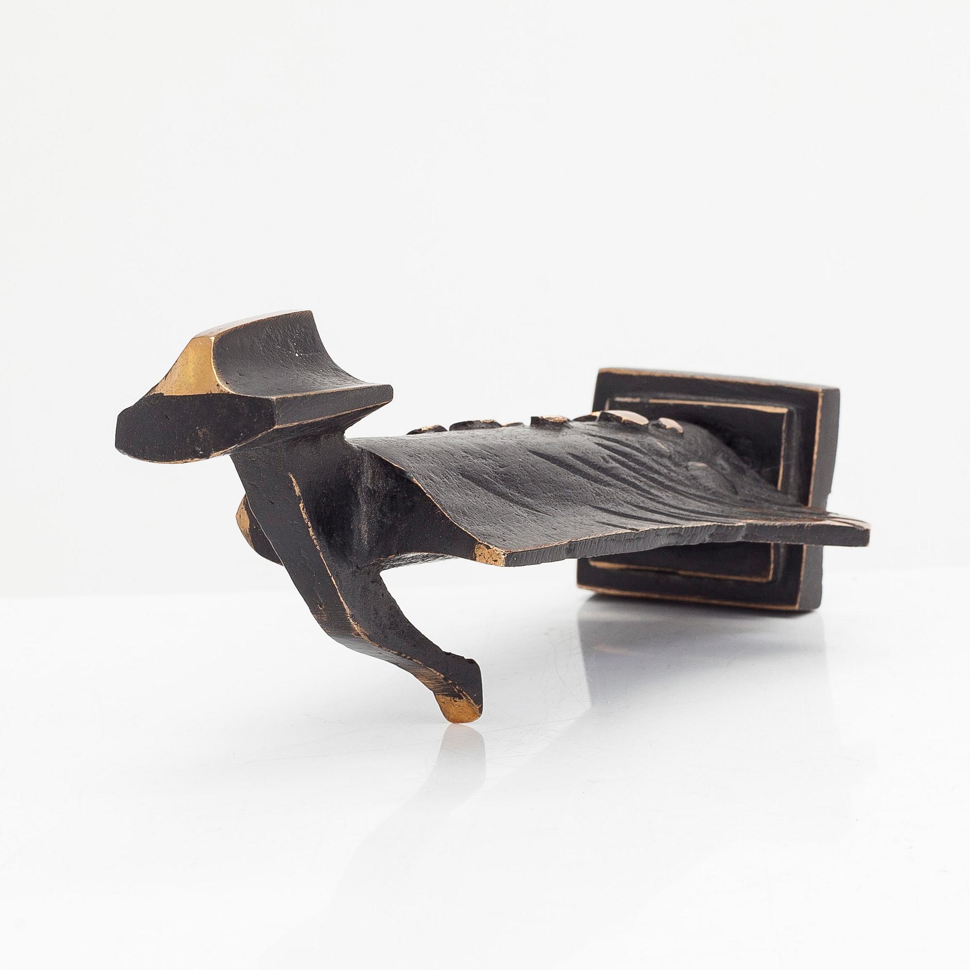 Kimmo Pyykkö, a bronze sculpture.