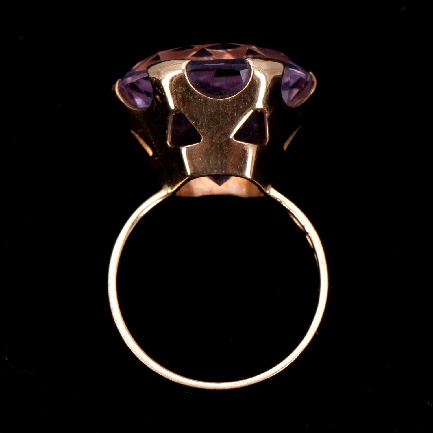RING, guld 14K, fasettslipad ametist, Korutuote Heinola 1968.
