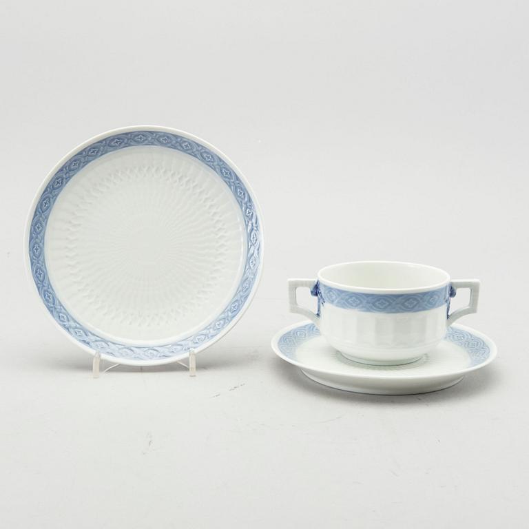 A 47 parts "Blue Vifte" Royal Copenhagen porcelain dinner service.