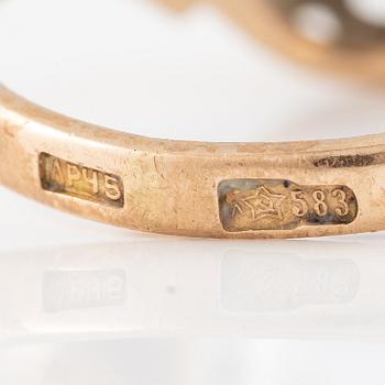 Ring, 14K gold with blue quartz.