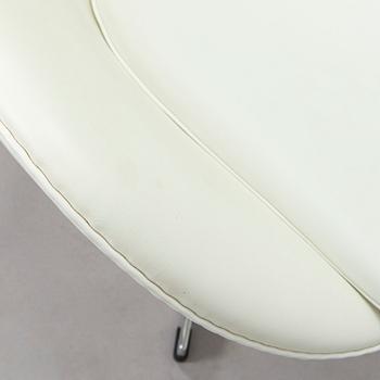 Arne Jacobsen, nojatuoli, "Egg", Fritz Hansen, Tanska 2018.
