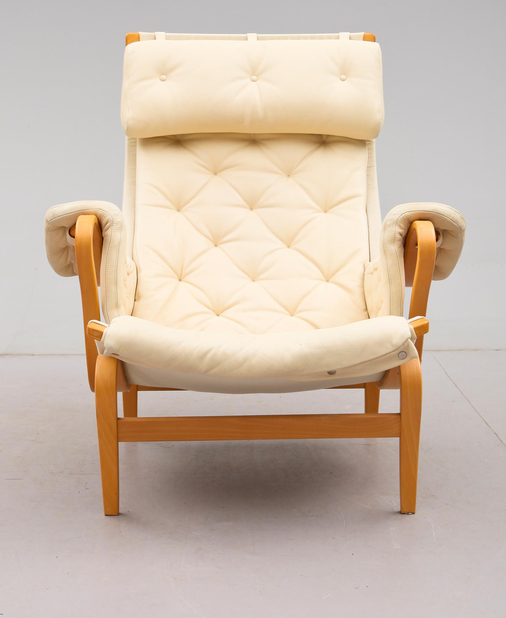 FÅTÖLJ, "Pernilla", Bruno Mathsson, Dux, 1900-talets andra hälft.