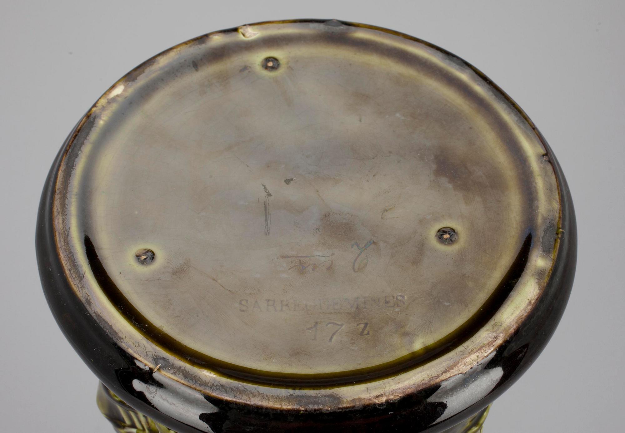 KANNA, majolika, Sarreguemines, Frankrike sekelskiftet 1800/1900.