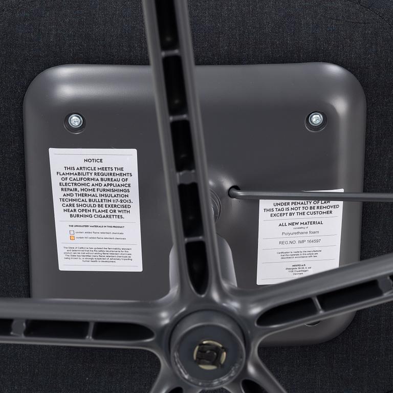 Iskos-Berlin, a 'Fiber' swivel office chair, Muuto.