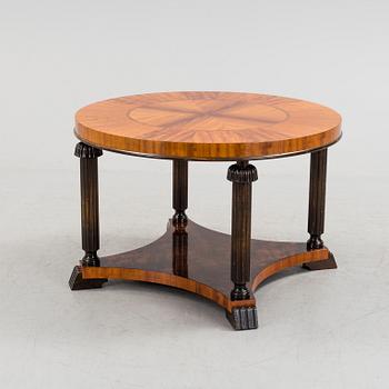 An art déco table.