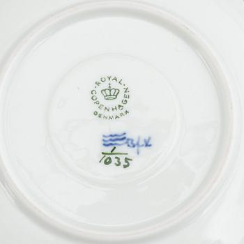 Royal Copenhagen, a part 'Musselmalet' coffee and tea service, Denmark (57 pieces).