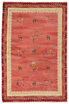 199. Märtha Gahn, MÄRTHA GAHN, A CARPET, knotted pile, ca 310 x 209 cm, signed MG (Märtha Gahn). Sweden around 1930.