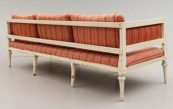 SOFFA, sengustaviansk, omkring år 1800.