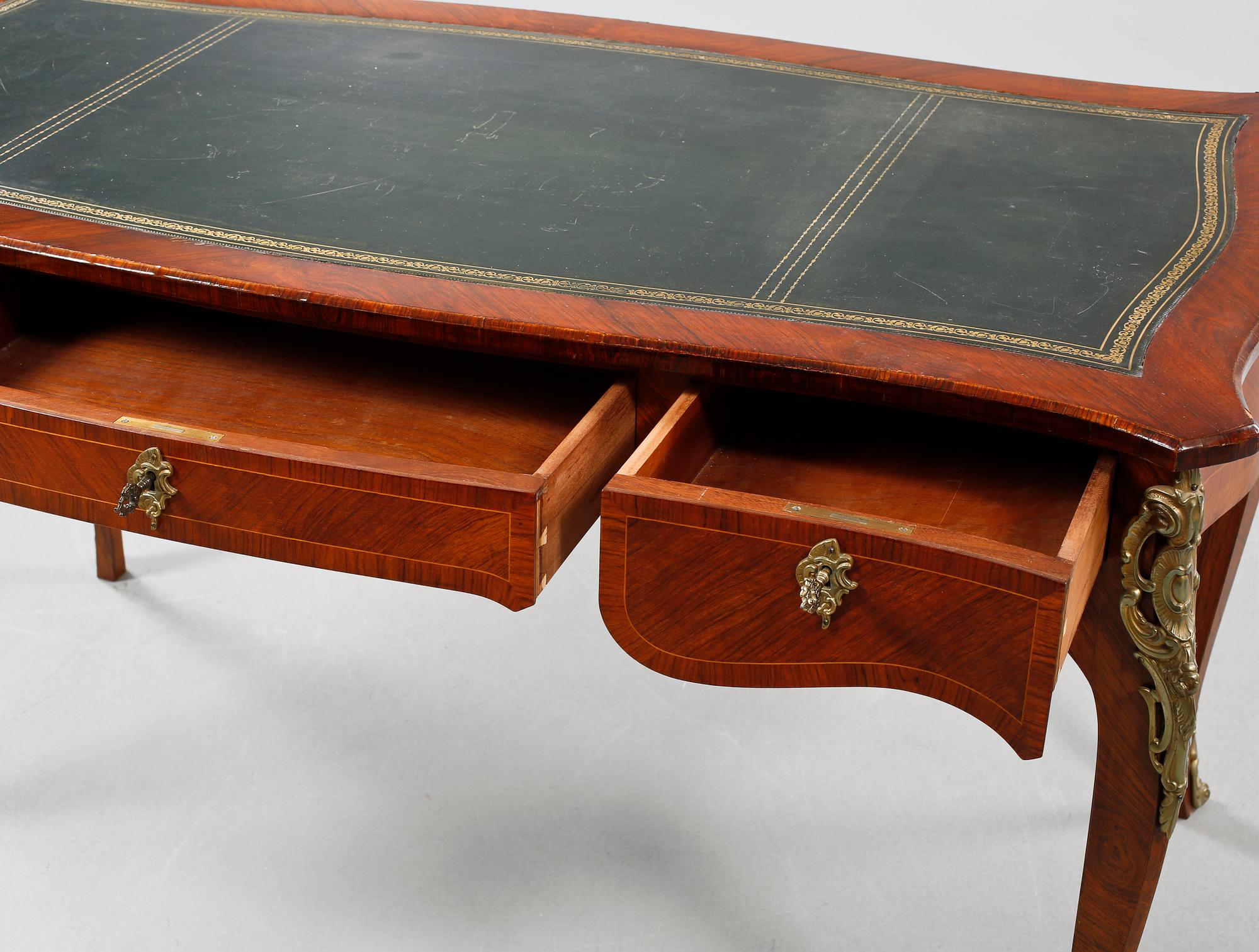 SKRIVBORD, Louis XV-stil, 1900-tal.