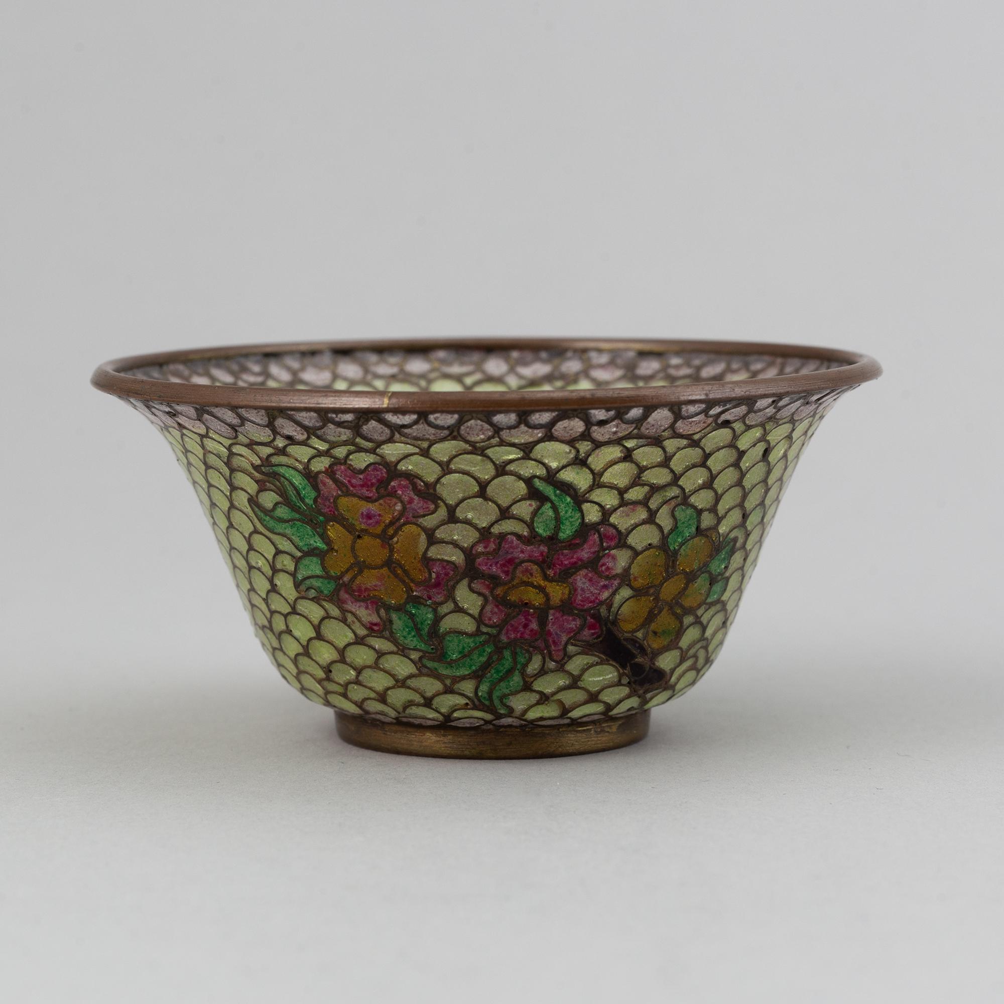 A Japanese glass and metal bowl, Meiji (1868-1912).