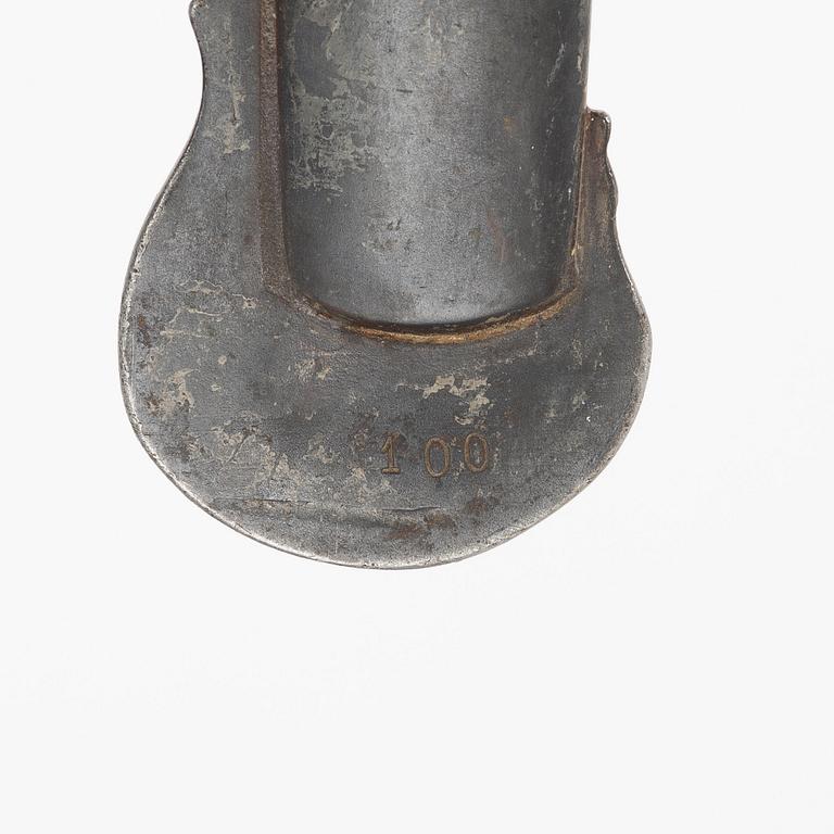 A Swedish officer's sabre, end of the 19th century, with scabbard.