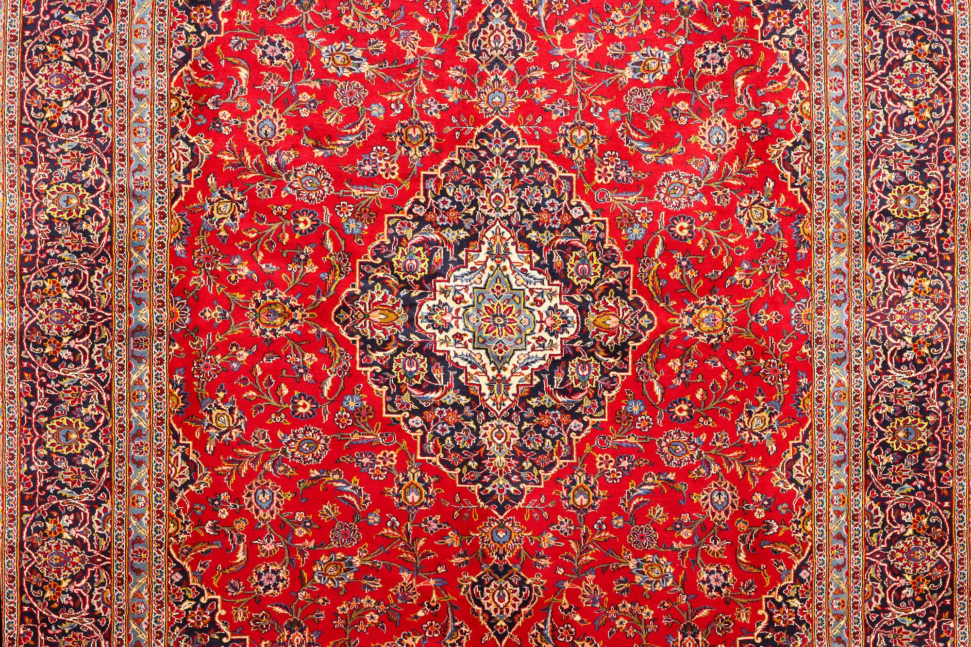 A Keshan carpet, c. 397 x 295 cm.