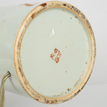 A pair of Chinese porcelain vase converted into table lamps, 20th Century.