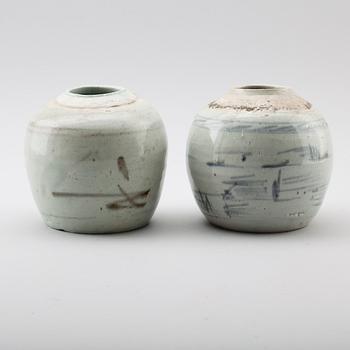 BOJANER, 2 st, porslin, Kina, 1700-tal.