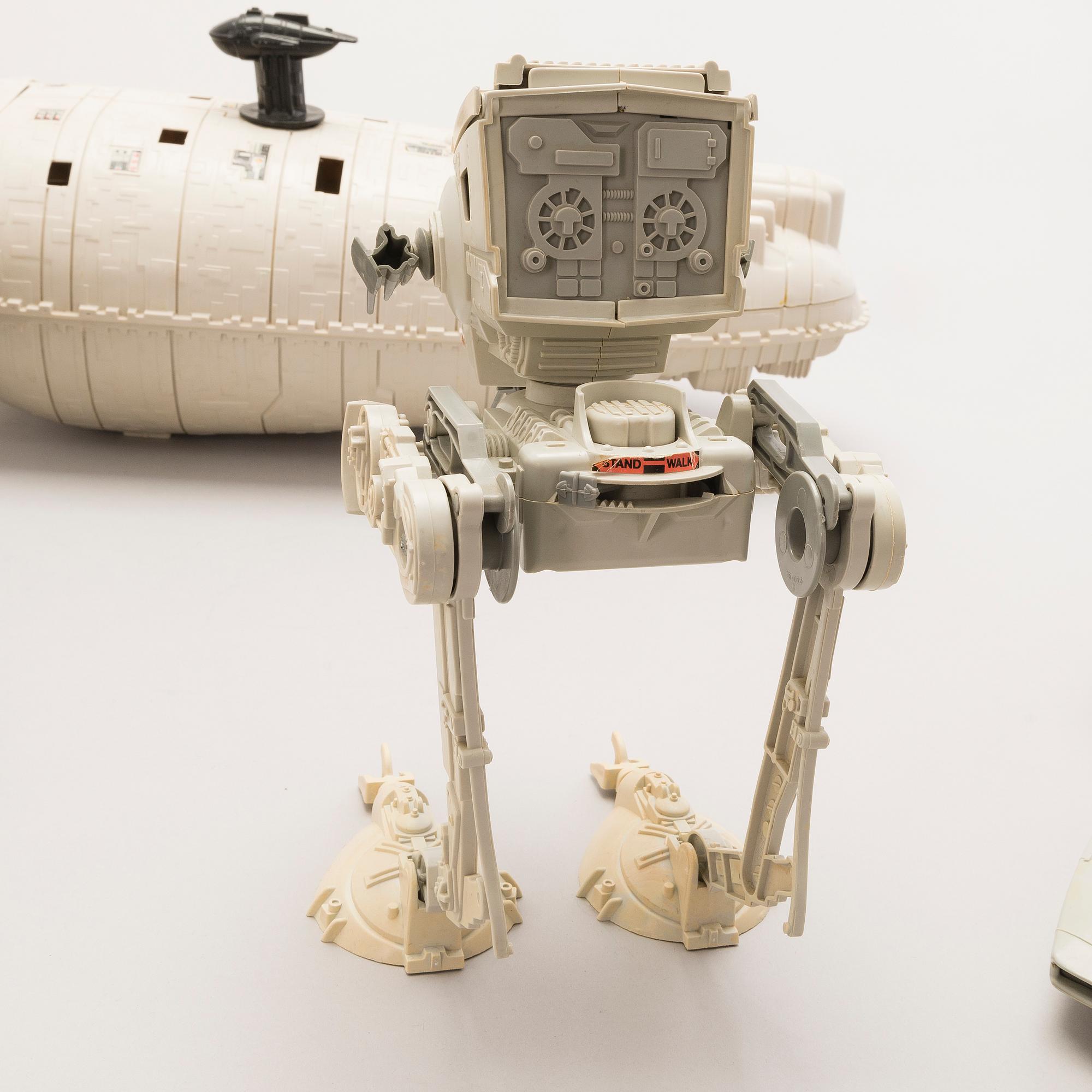 STAR WARS, A set of 10 vehicles Kenner and Palitor 1970's-/90's.