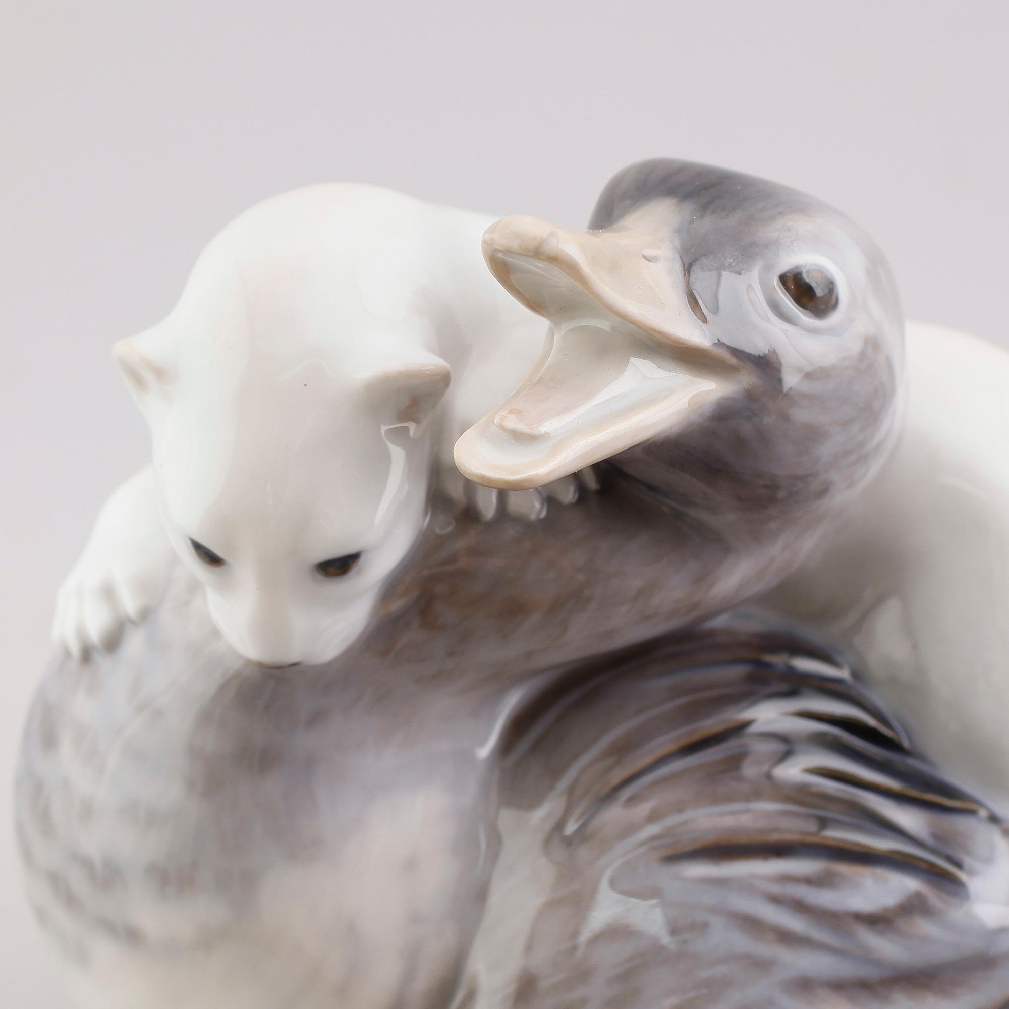 SKULPTUR, porslin, Knud Kyhn, Royal Copenhagen, Danmark, monogramsignerad.