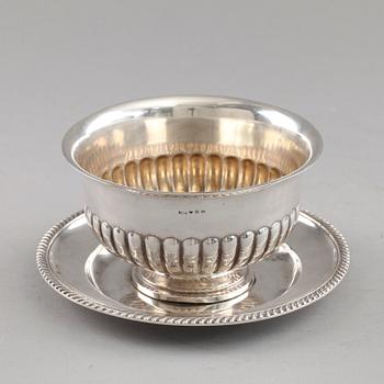 SÅSSKÅL, silver. Jacob Engelbert Torsk, Stockholm 1910. Vikt 500 gr.