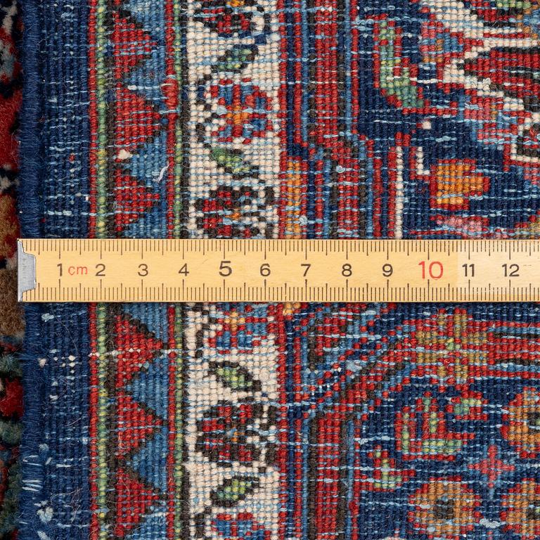 An antique Joshagan, Central Persia, c. 205 x 135 cm.