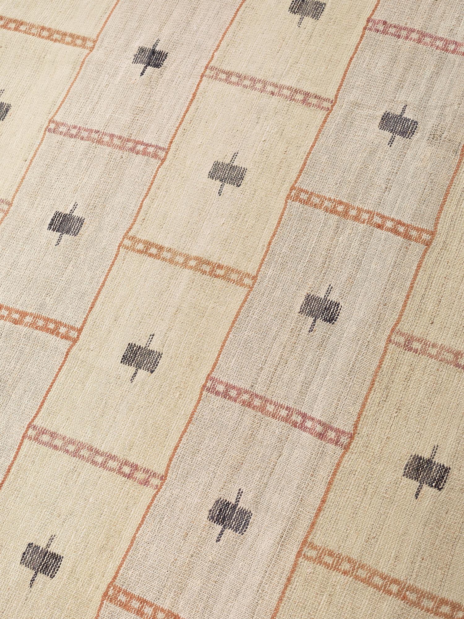 ETT DRAPERI, "Gul våd", inplock på linnebotten, 212,5 x 114,5 cm, signerat MMF.