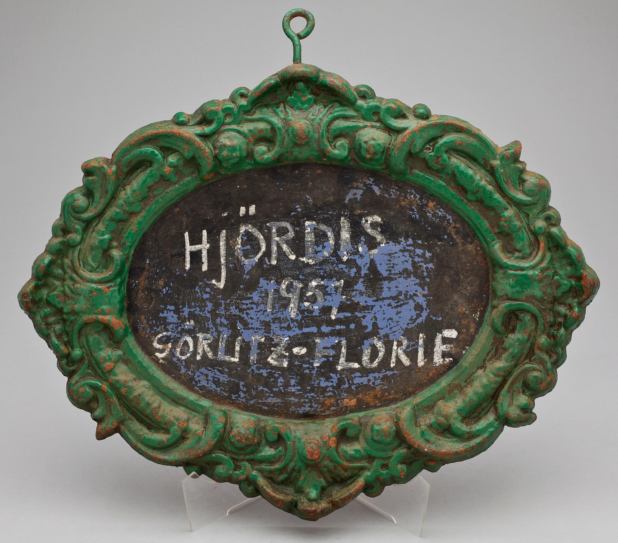 NAMNSKYLT FÖR HÄSTAR,  gjutjärn, Wattholma, 1800/1900-tal.