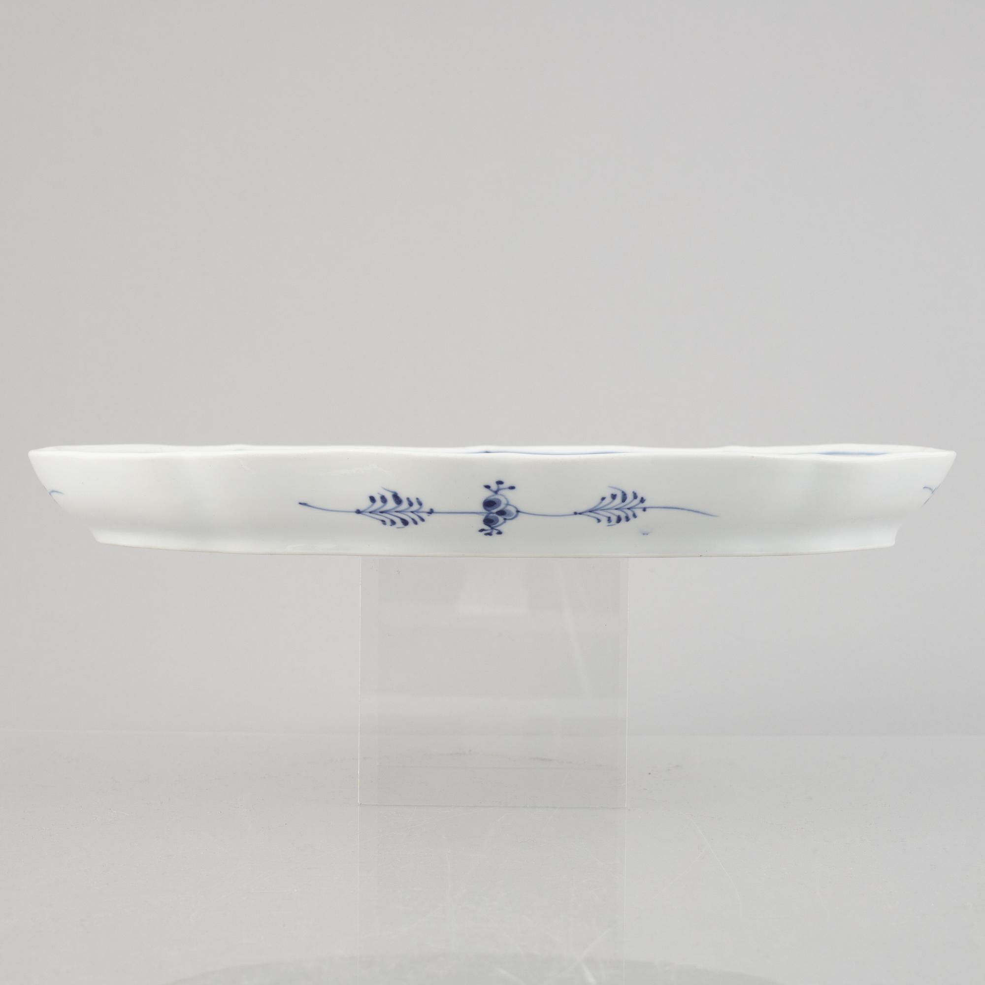 A 'Blue Fluted' porcelain tray, Royal Copenhagen, model 265, post 1923.
