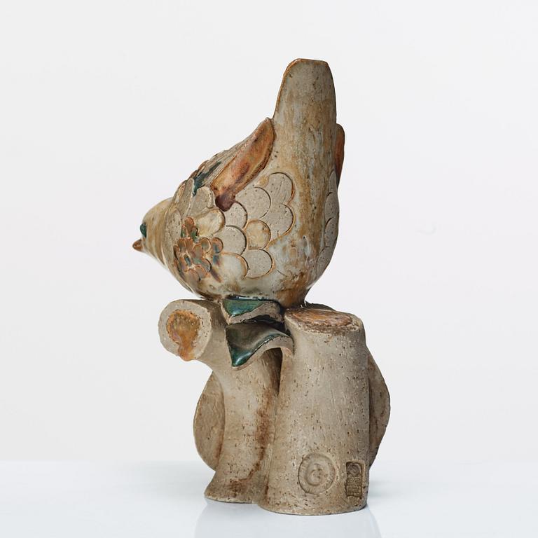 Tyra Lundgren, a stoneware sculpture of a bird, Sèvres, France 1934-39.