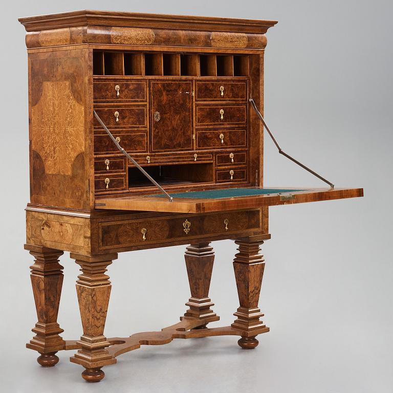 A English William and Mary (Baroque) secretaire.