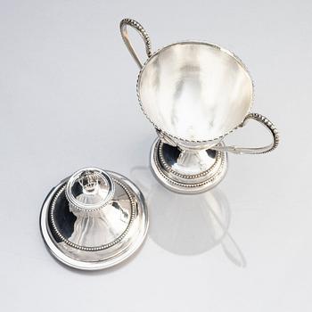 A Swedish 18th century Gustavian silver sugar bowl with lid, mark of Johan Malmstedt, Gothenburg 1792.