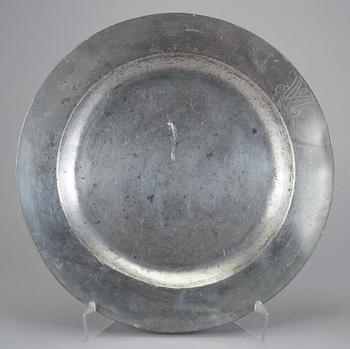 FAT samt PRISMAFLASKA, tenn, Calmar samt England, 1700-tal.