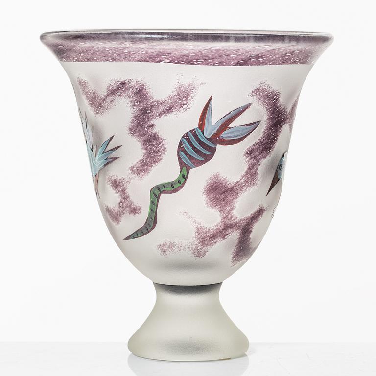 Ulrica Hydman-Vallien, a vase, Kosta Boda Studio.