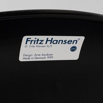 Arne Jacobsen, a model 3217 "Seven" desk chair, Fritz Hansen, Denmark, 1999.