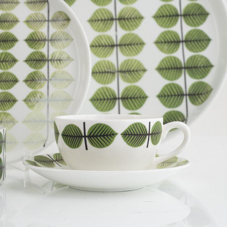 Stig Lindberg, a 59-piece creamware "Berså" dinner service, Gustavsberg, 1961-74.