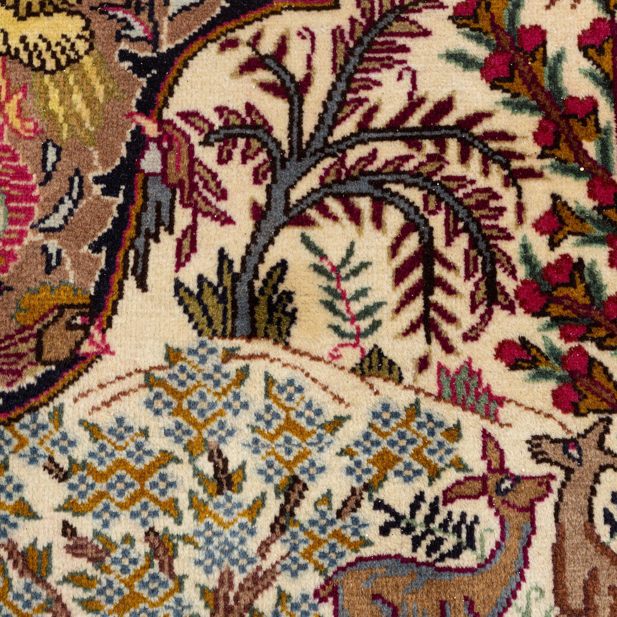 A Kashmar carpet, ca 295 x 202 cm.