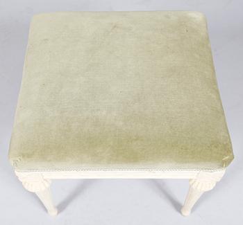 TABURETT, gustavianskt stockholmsarbete, av Lars Söderholm (mästare i Stockholm 1785-94).