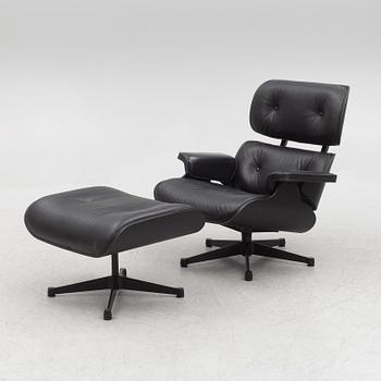 Charles & Ray Eames, an "Eames Lounge Chair" with ottoman, Vitra, 21st century.