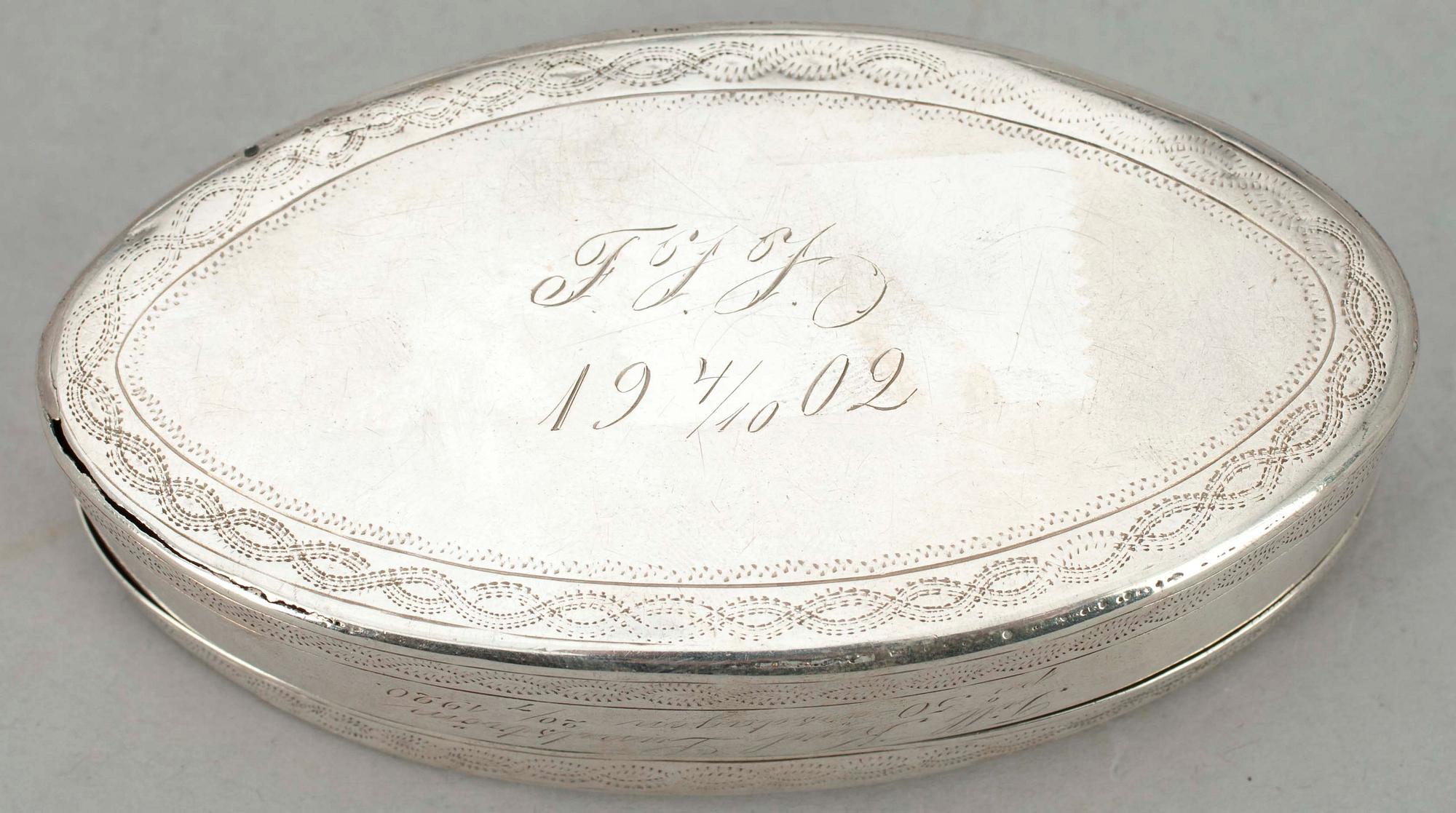 DOSA, silver, Stefan Westerstråhle, 1804 Stockholm. Vikt ca 98 g.